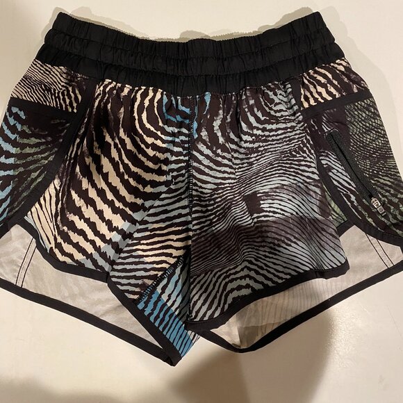 lululemon - tracker short (seawheeze edition) - Picture 1 of 5